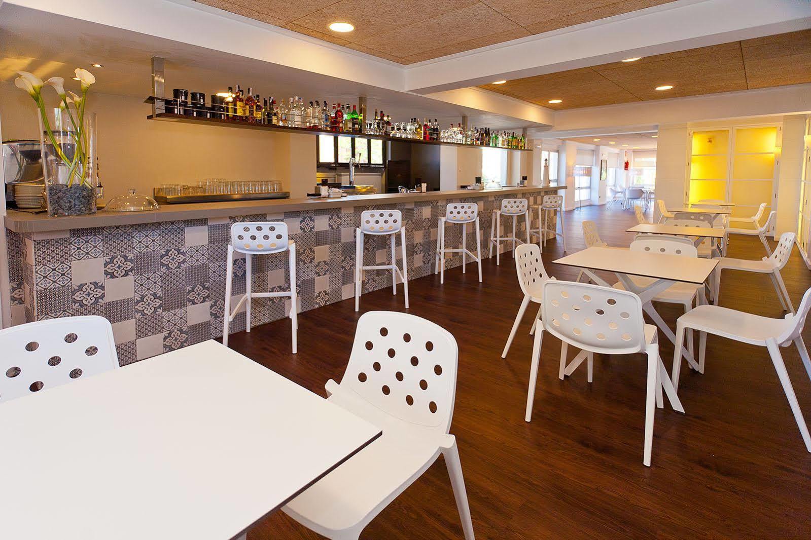 Gandia Playa Hotel Екстериор снимка